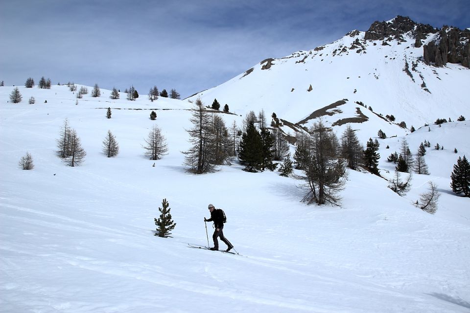 En ski de randonnée nordique dans les Alpes du Sud